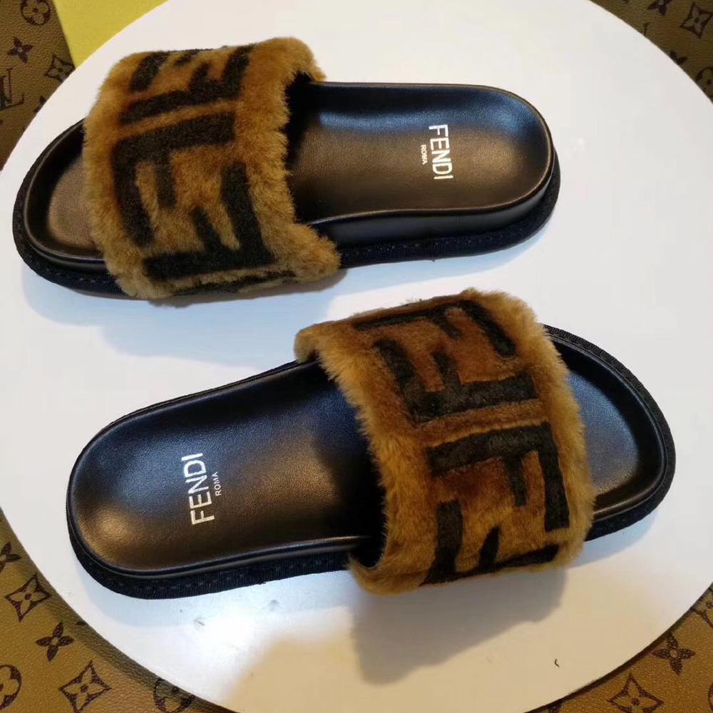 Fendi Brown Leather And Sheepskin Slides - DesignerGu