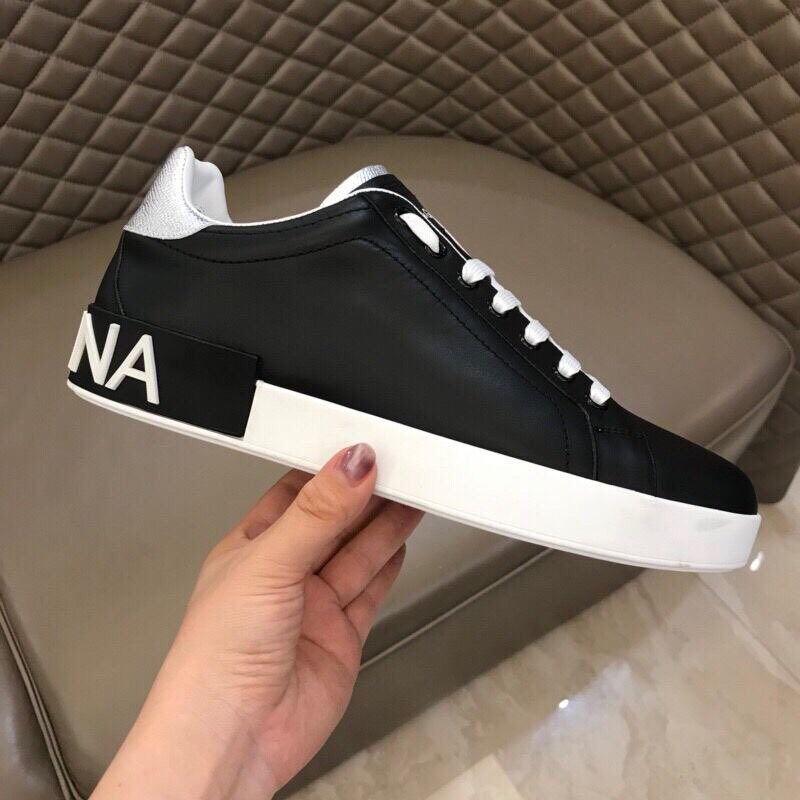 Dolce & Gabbana Sneaker in Black - DesignerGu