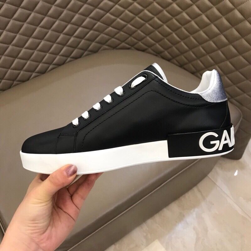 Dolce & Gabbana Sneaker in Black - DesignerGu