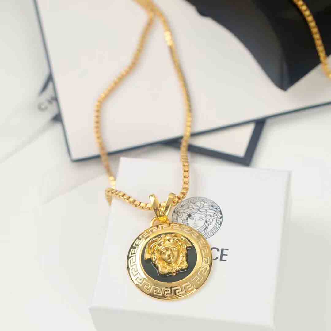 Versace Medusa Pendant Necklaces - DesignerGu