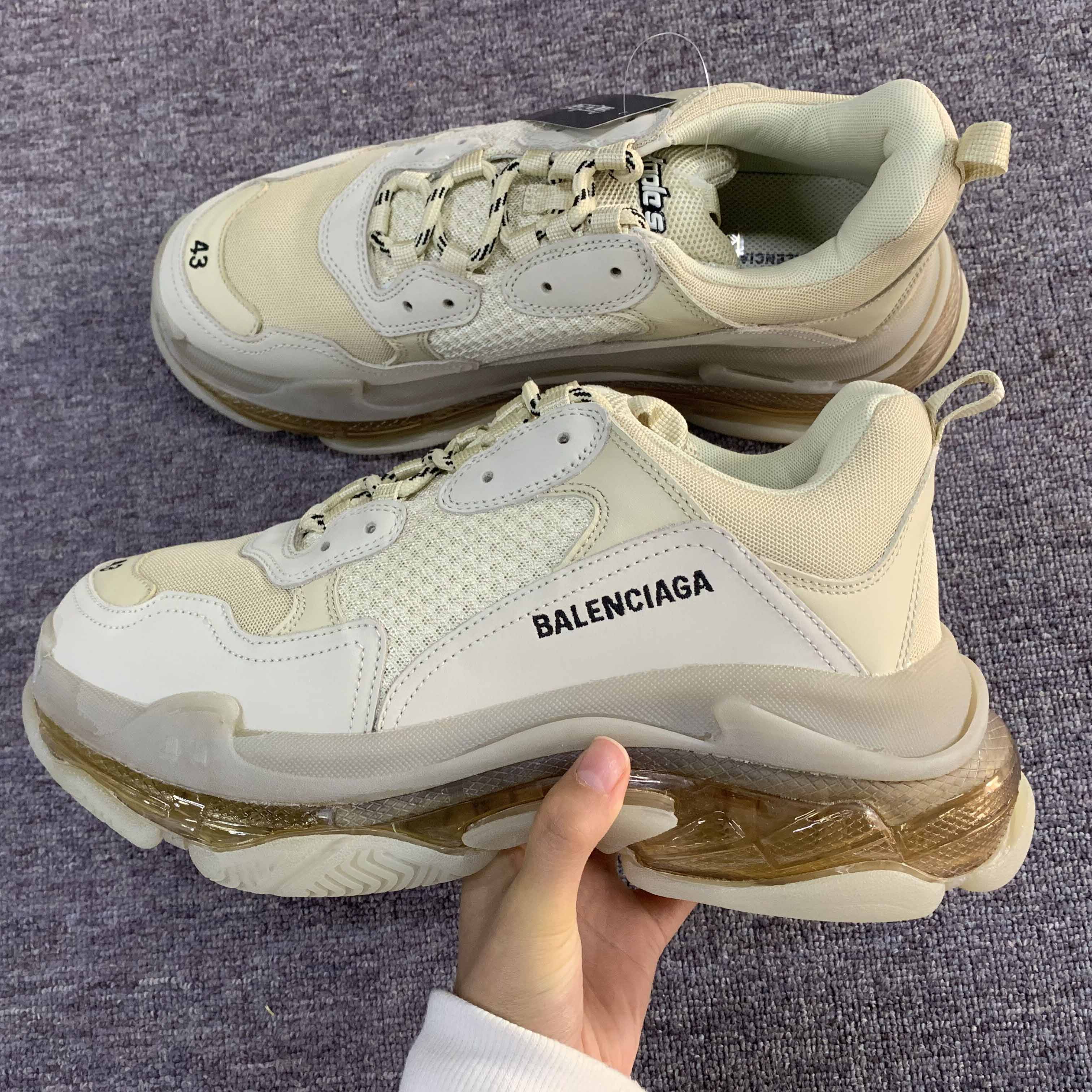 Balenciaga Triple S Low-Top Trainers In Off White - DesignerGu