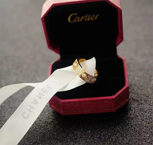 Cartier Ring In Golden - DesignerGu