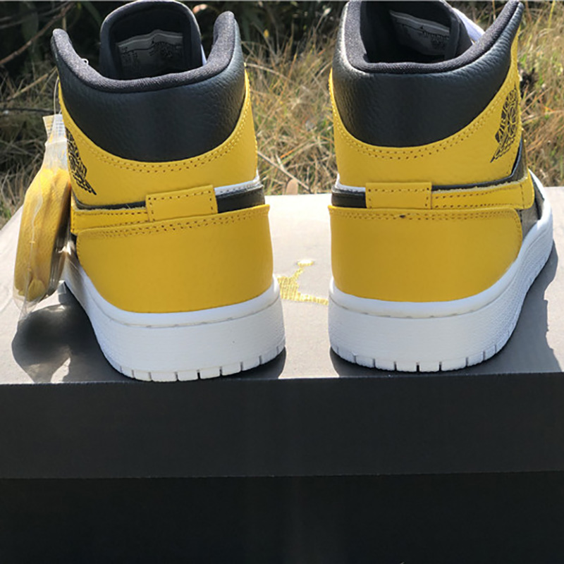 Jordan AJ1 Retro High Black/Yellow/White - DesignerGu