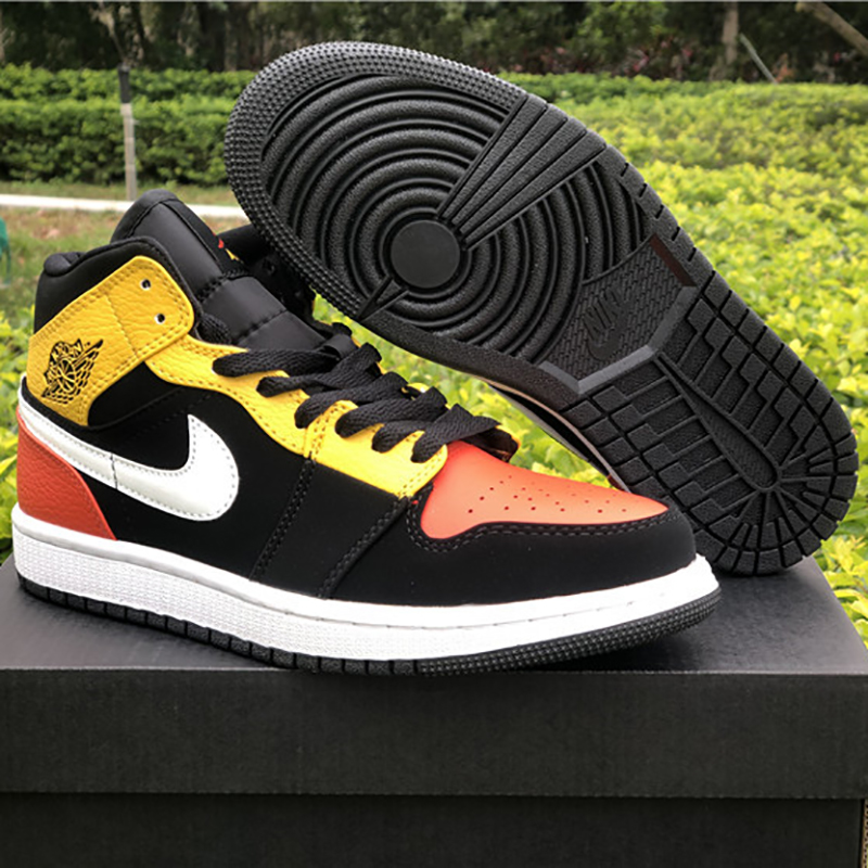 Jordan Air Jordan 1 Mid Raygun - DesignerGu