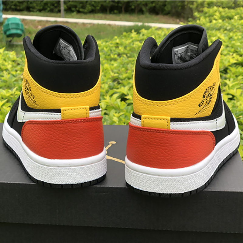 Jordan Air Jordan 1 Mid Raygun - DesignerGu