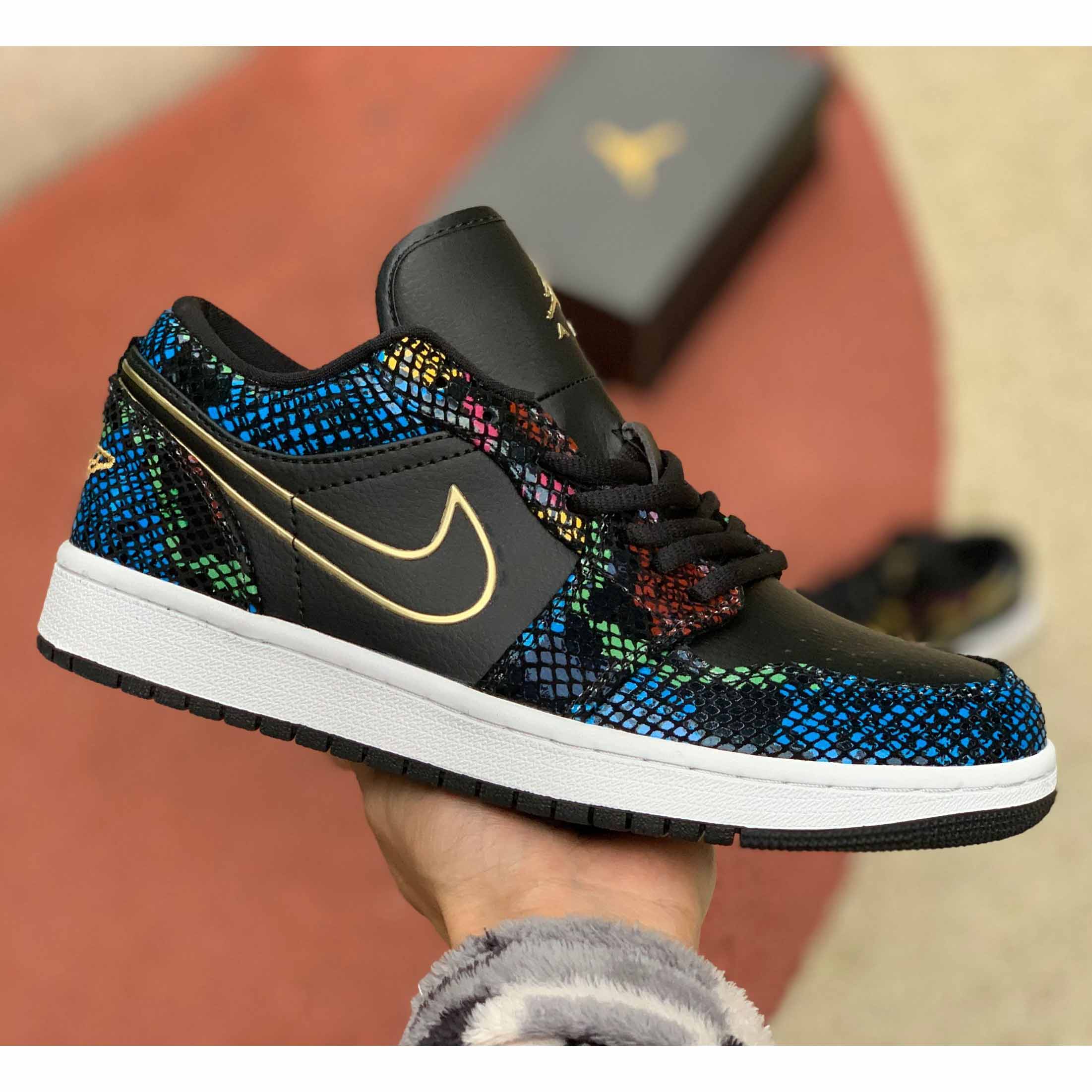 Air Jordan 1 Low WMNS "BHM" - DesignerGu