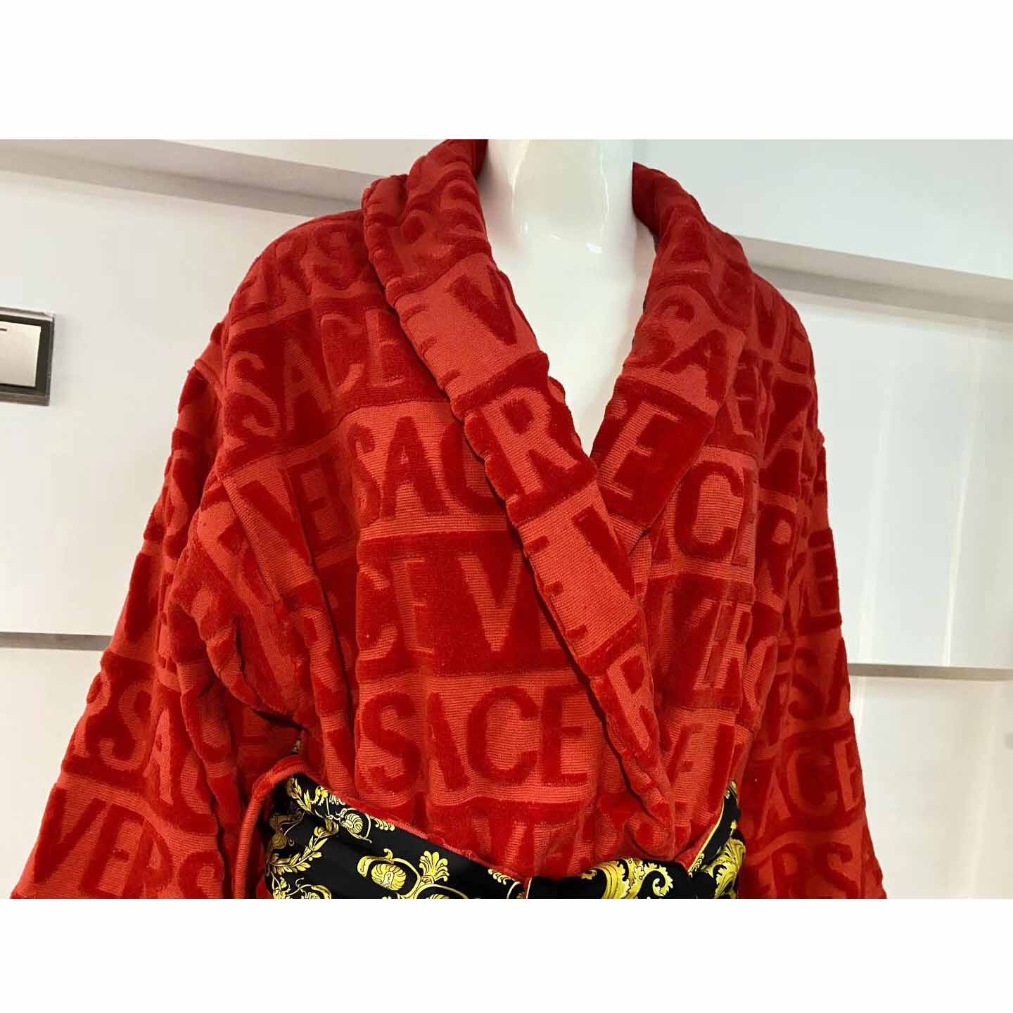 Versace Baroque Logo Jacquard Red Bathrobe - DesignerGu