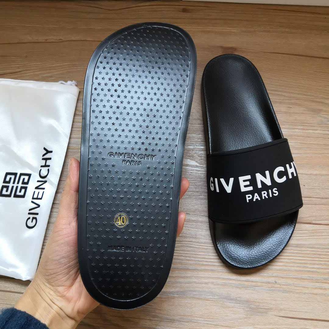 Givenchy Logo-Print Rubber Slides Sandals - DesignerGu