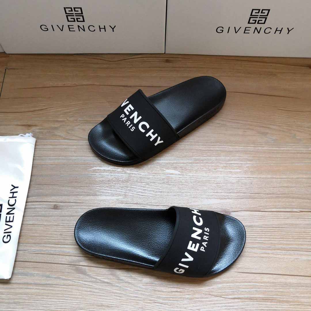 Givenchy Logo-Print Rubber Slides Sandals - DesignerGu