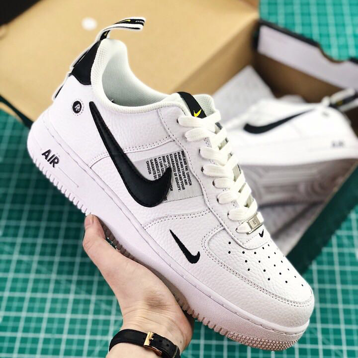 Nike White Sneakers - DesignerGu