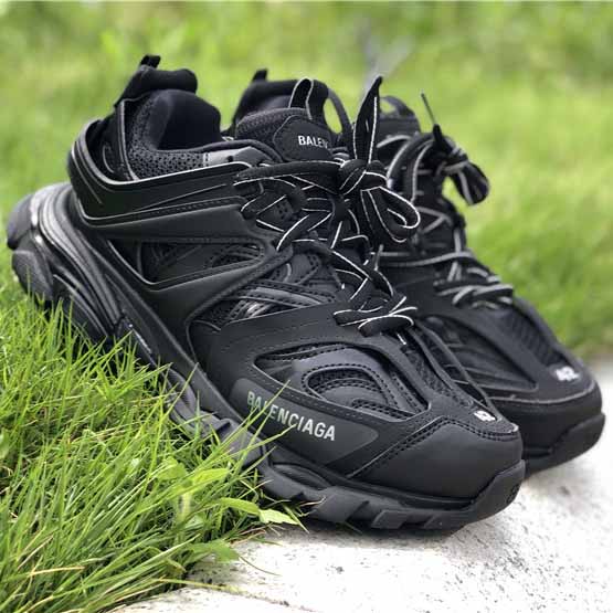 Balenciaga Track Trainers In Black - DesignerGu