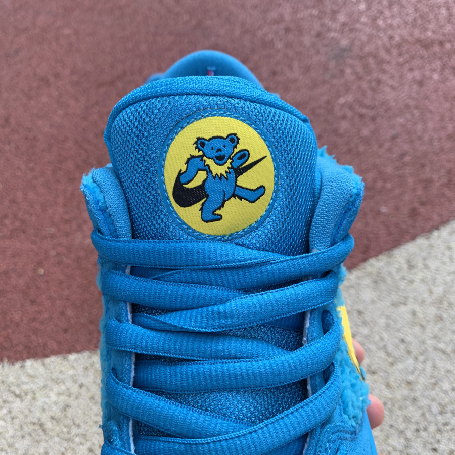 Grateful Dead X Nike SB Dunk Low 