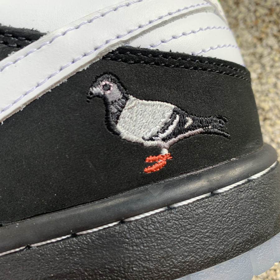 Jeff Staple X Nike SB Dunk Low 