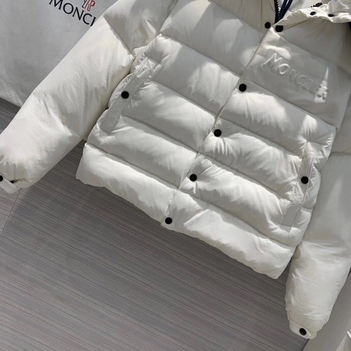 Moncler Aubrac Padded Jacket - DesignerGu