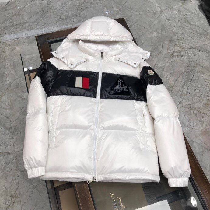 Moncler Logo Patch Padded Jacket - DesignerGu