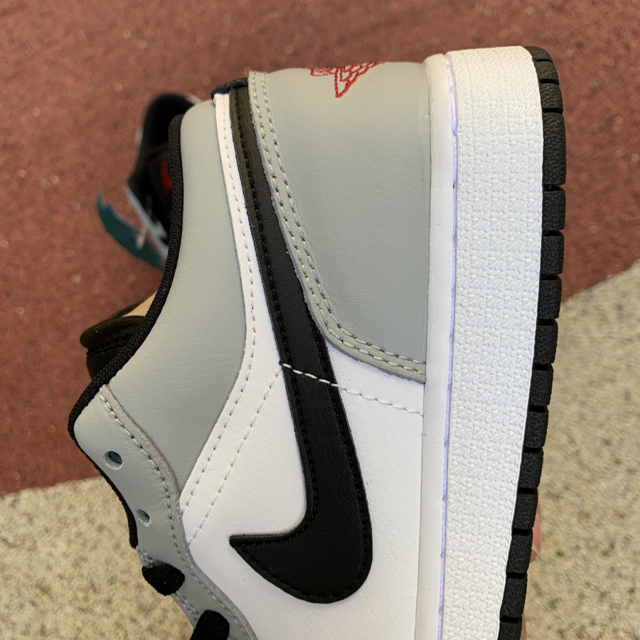 Jordan Air 1 Low GS Light Smoke Grey - DesignerGu