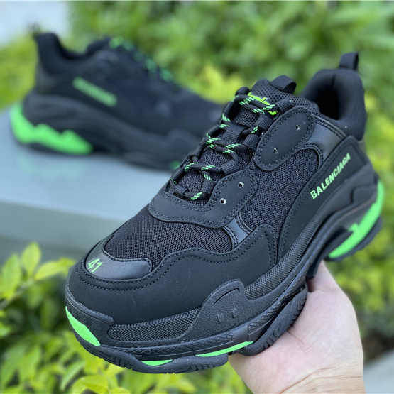 Balenciaga Triple S Sneaker - DesignerGu