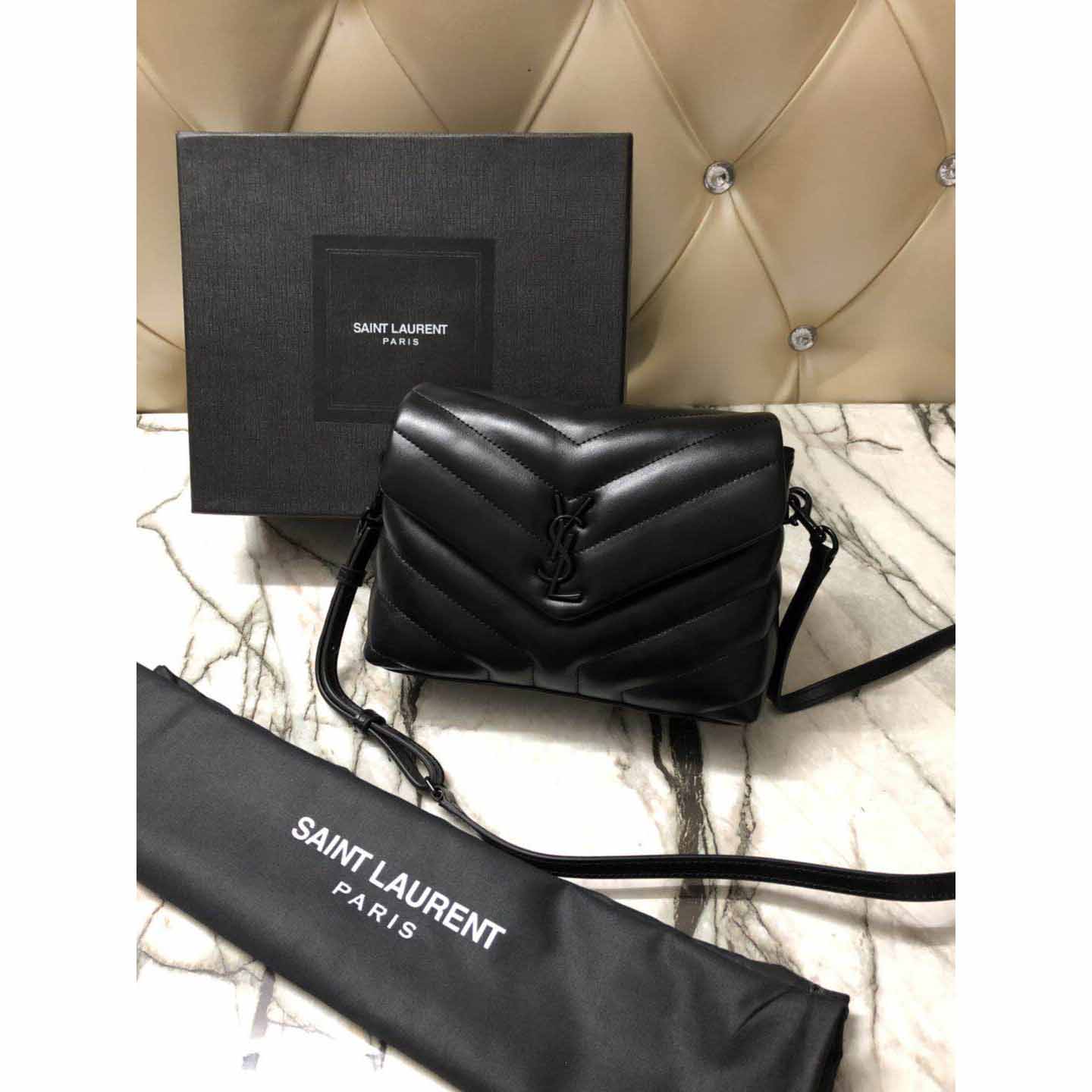 Saint Laurent Black Leather Shoulder Bag  - DesignerGu