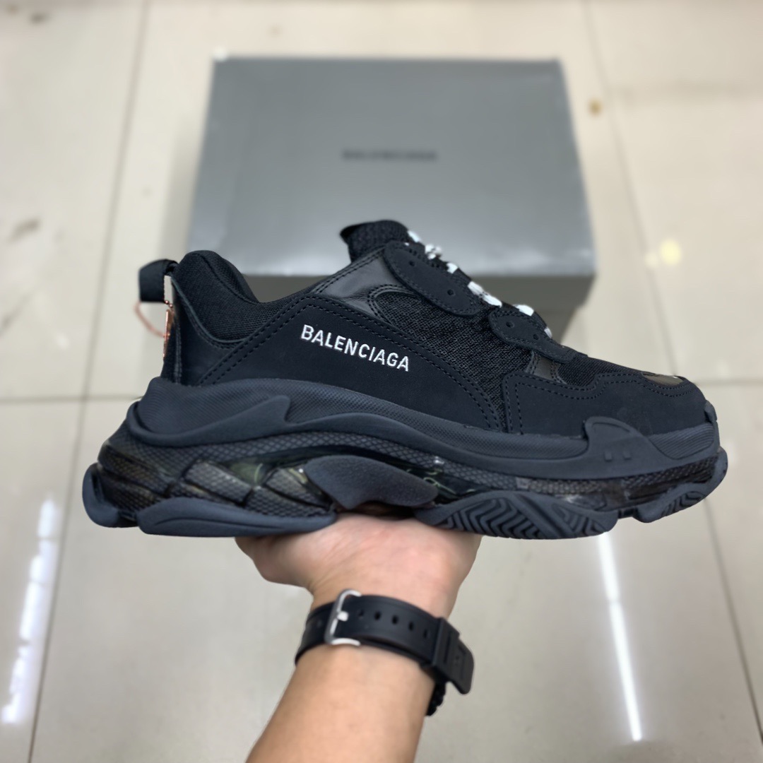 Balenciaga Triple S Sneaker - DesignerGu