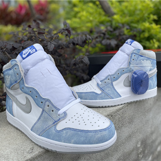 Jordan Air 1 High OG “Hyper Royal” 555088-402 - DesignerGu