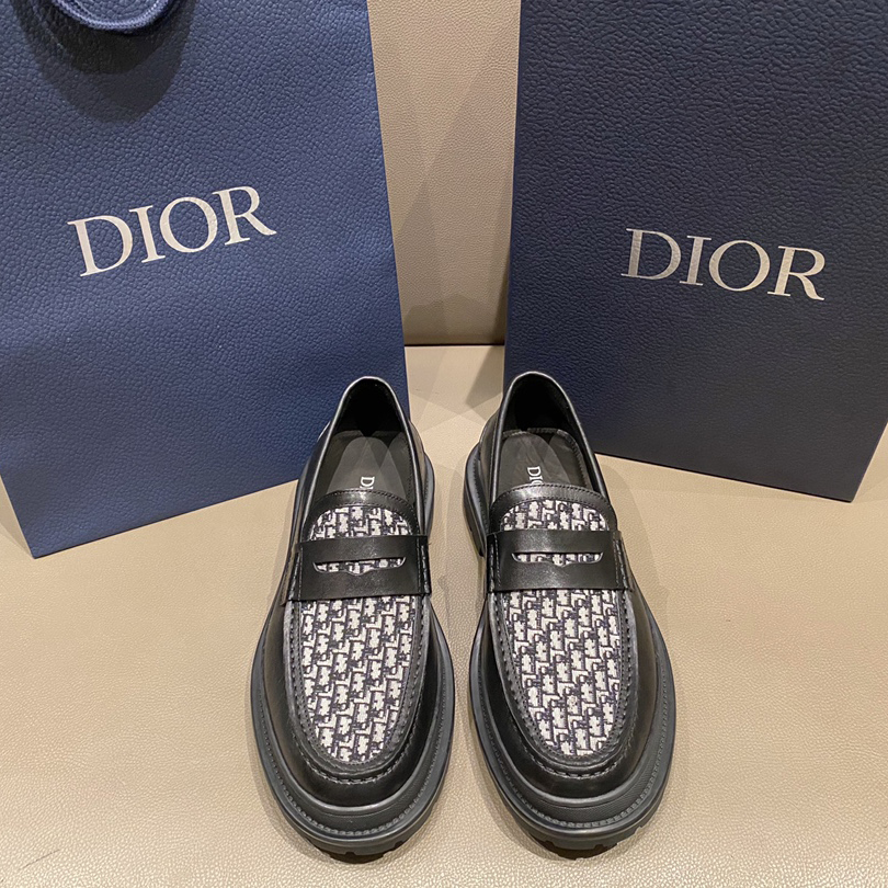 Dior  Oblique Explorer Loafer - DesignerGu