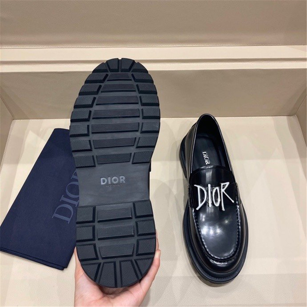 Dior Leather Sneaker - DesignerGu