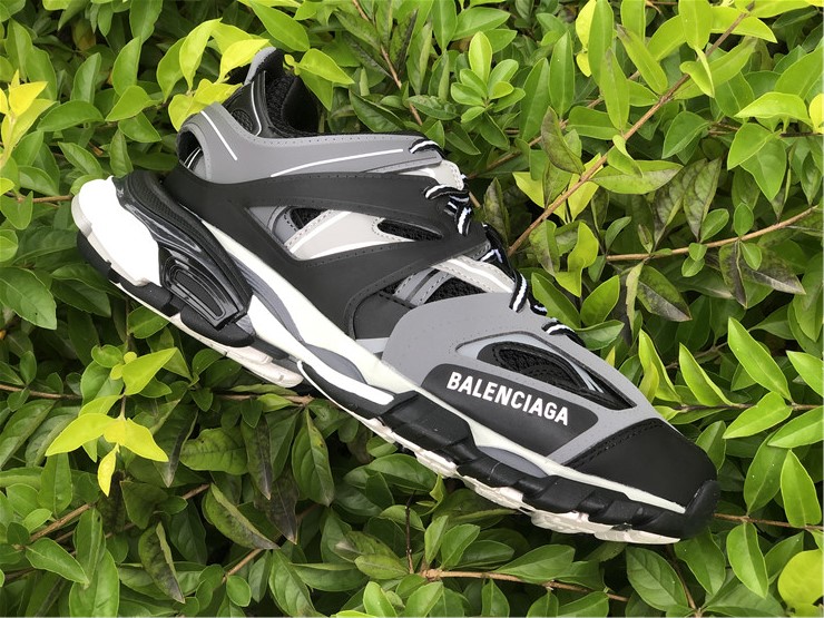 Balenciaga Track Sneakers  - DesignerGu