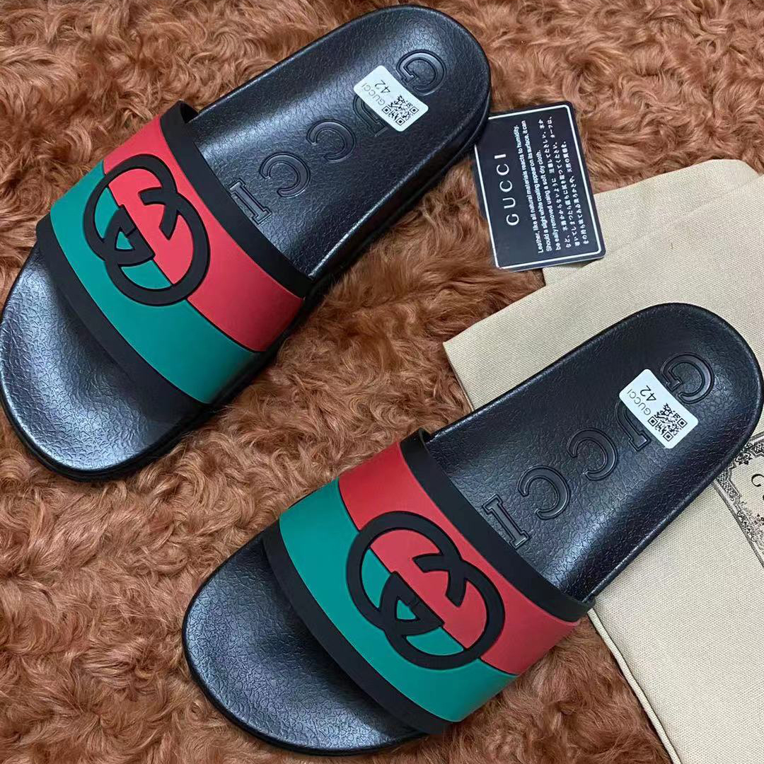 Gucci Men's Interlocking G Slide Sandal - DesignerGu