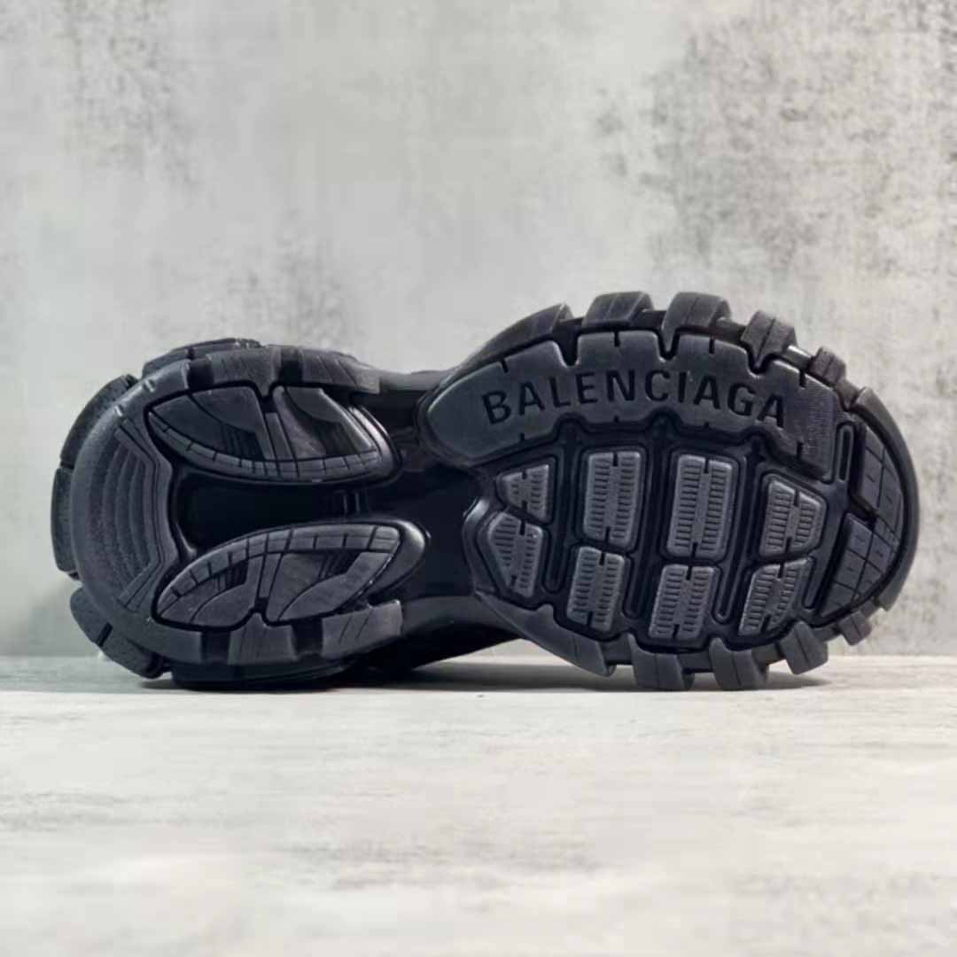 Balenciaga Men's Track Sneaker In Black - DesignerGu