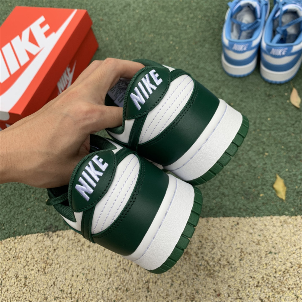 Nike Dunk Low Team Green Sneaker - DesignerGu