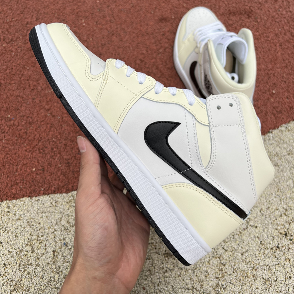 Jordan AJ1 Mid Zoom Sneakers - DesignerGu