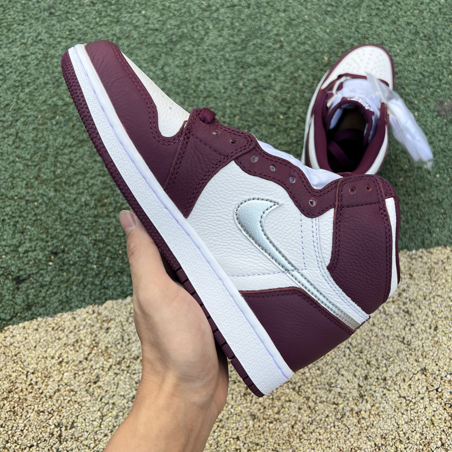 Jordan AJ 1 Retro High OG “Bordeaux” Sneaker - DesignerGu