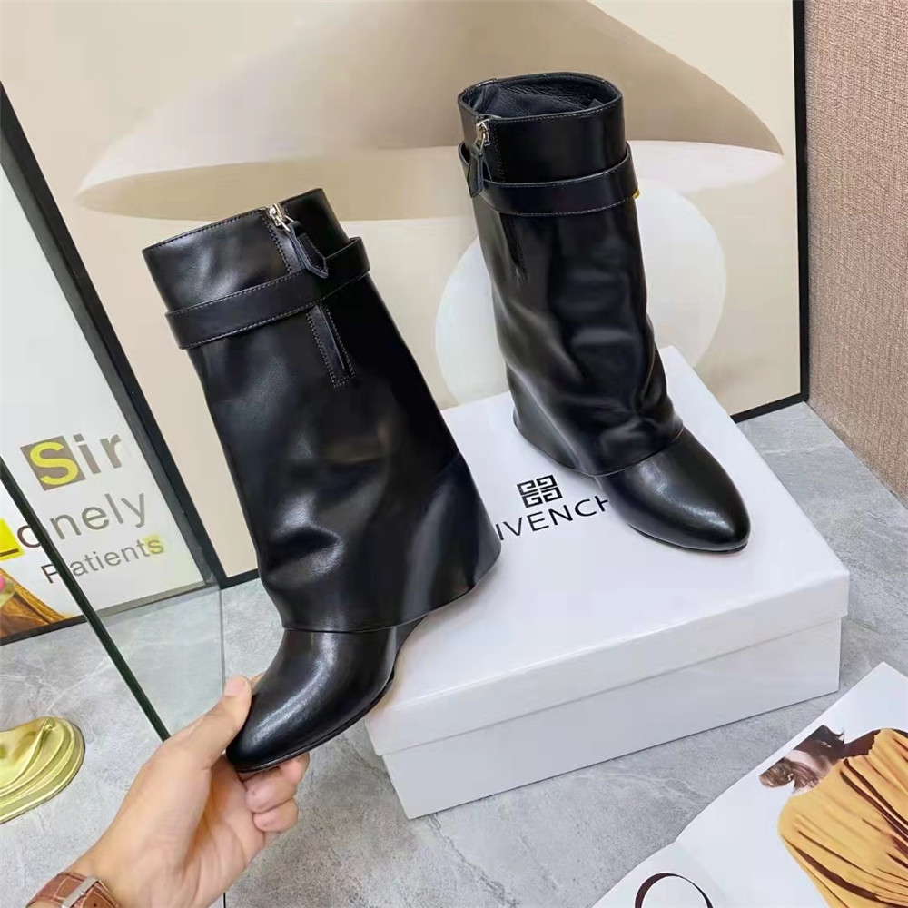 Givenchy Shark Lock Pant Boots In Leather - DesignerGu