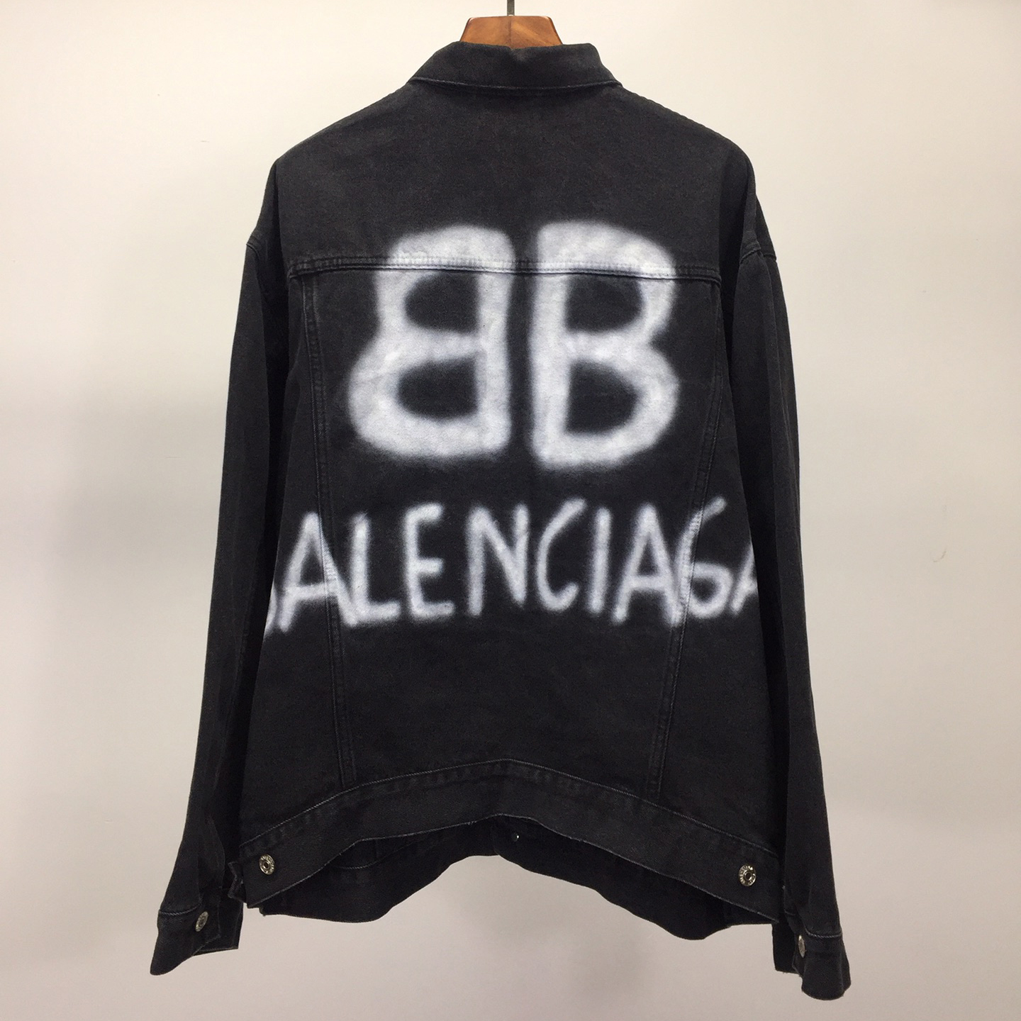  Balenciaga Spray Paint Logo Denim Jacket - DesignerGu