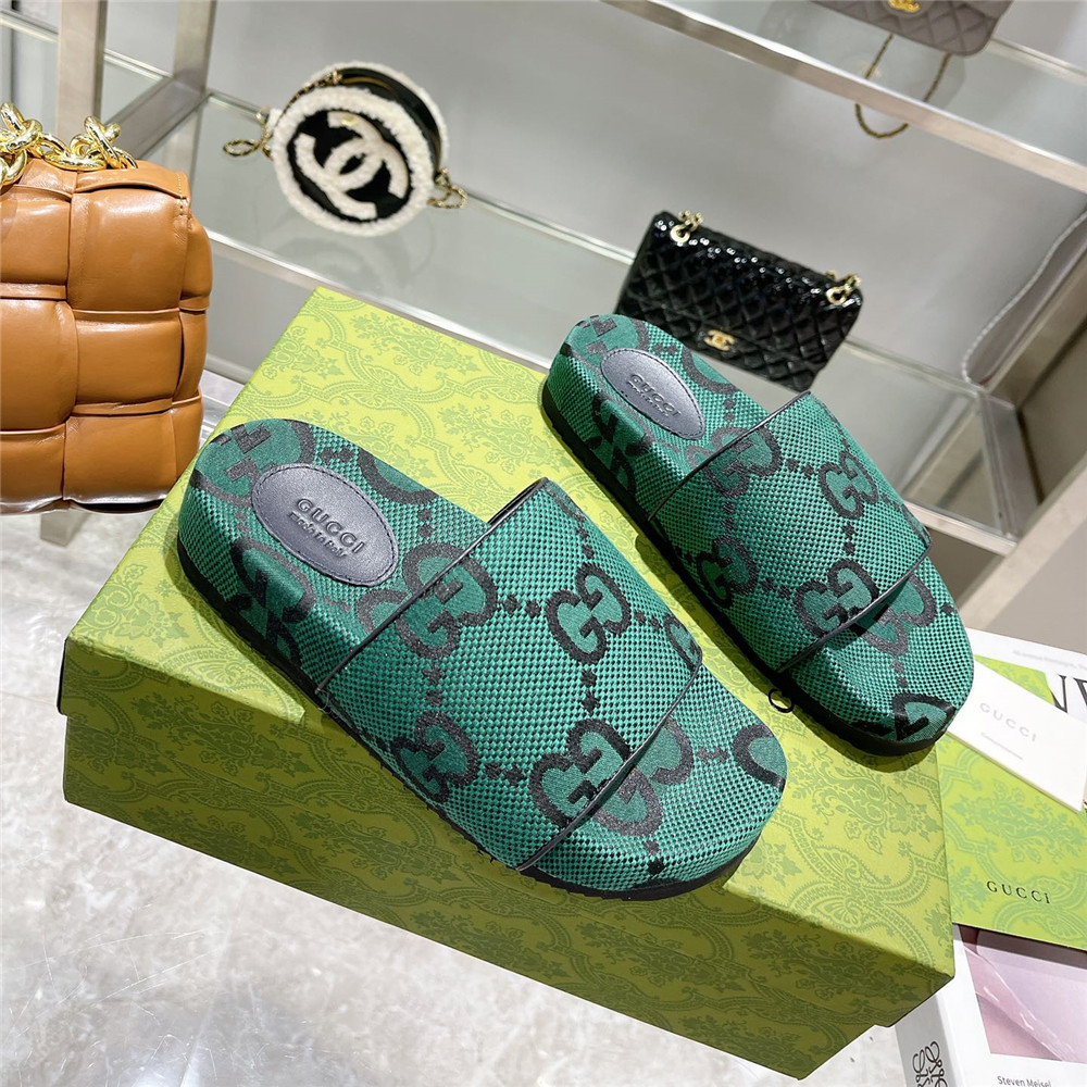 Gucci  Green GG Logo Slides - DesignerGu