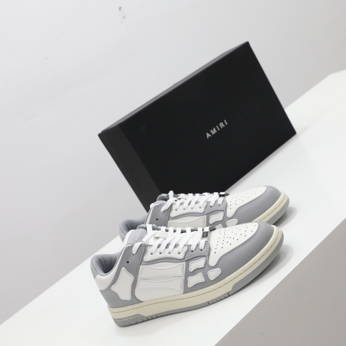 Amiri Skel-Top Low Sneaker Grey/White - DesignerGu