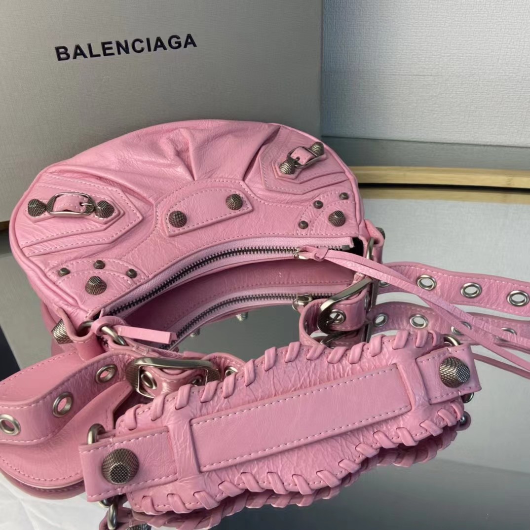 Balenciaga Women's Handbag（26-16-10cm） - DesignerGu