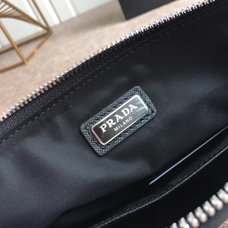 Prada Flat Pouch Black   28-18-1CM - DesignerGu