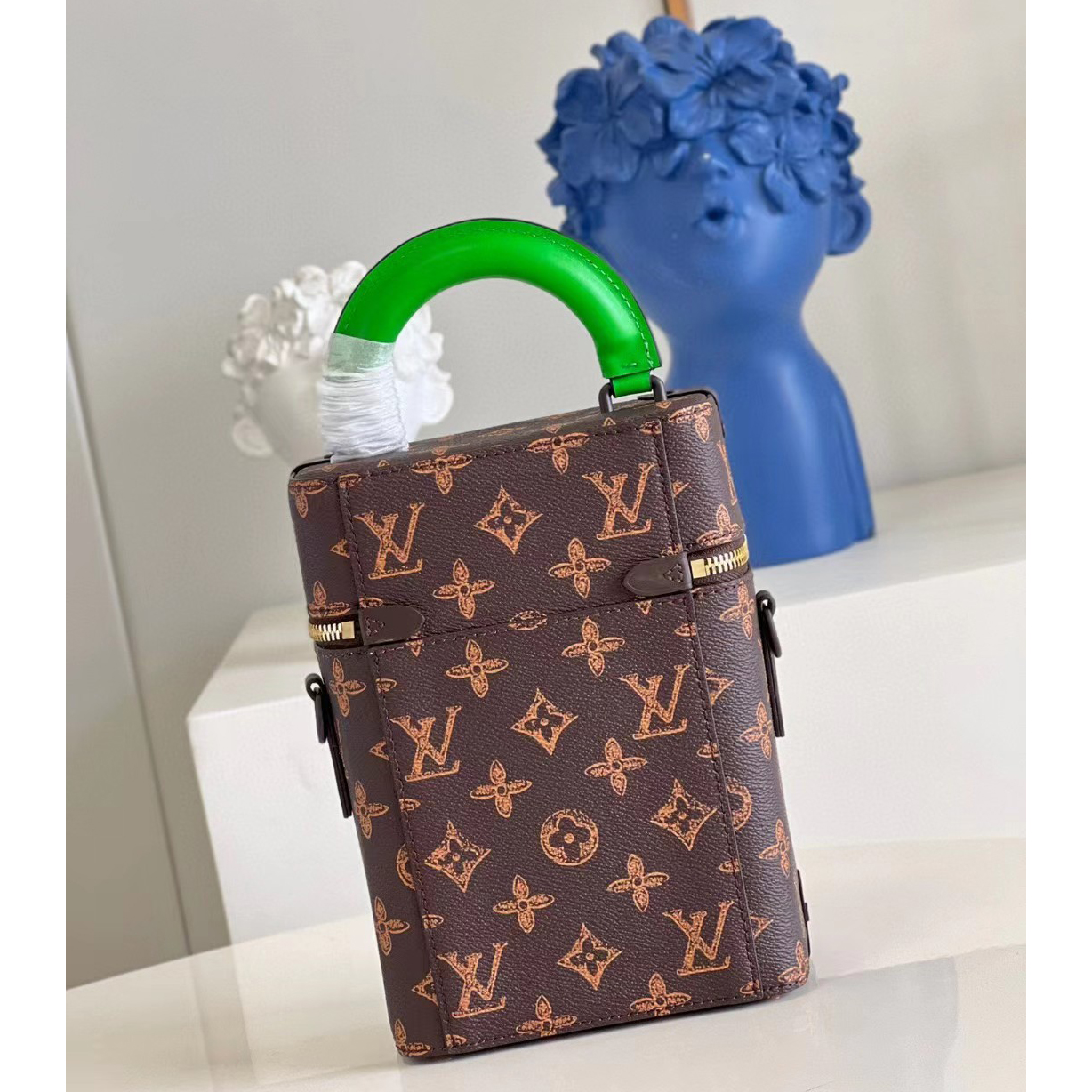 Louis Vuitton Vertical Box Trunk Handbag(15.5-22-7.5 CM) - DesignerGu