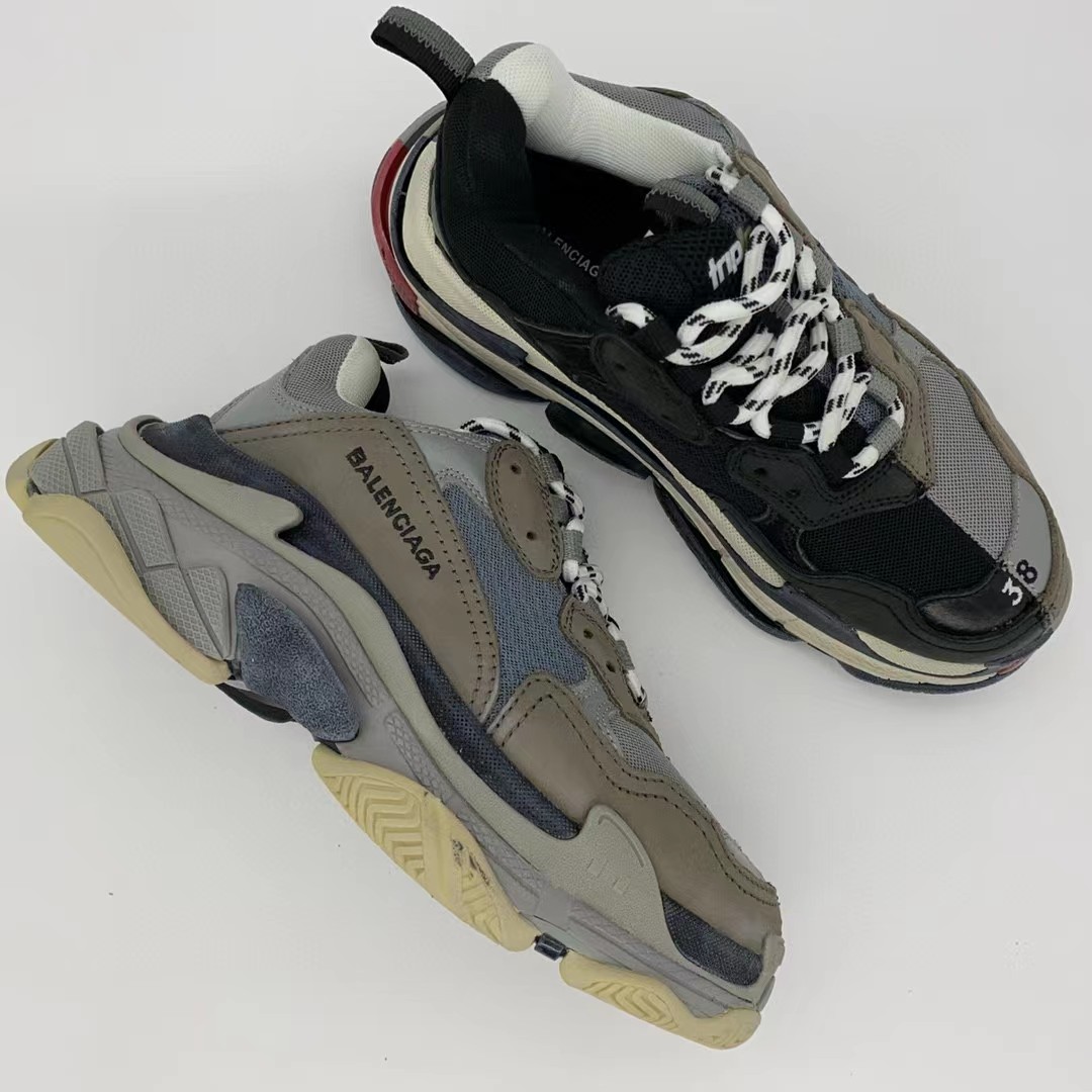 Balenciaga Triple S Sneaker  - DesignerGu