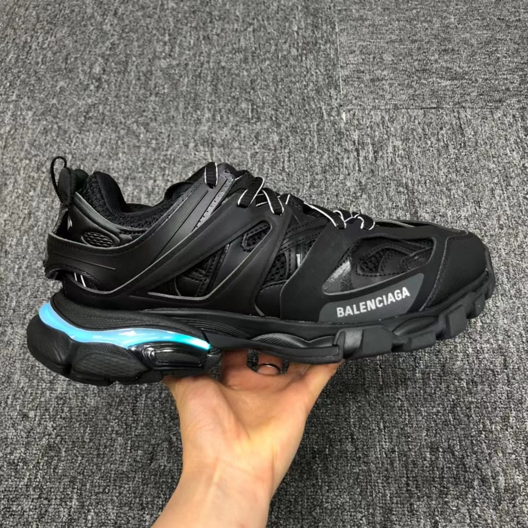 Balenciaga Tess S. Gomma Trek 3.0 LED Sneakers - DesignerGu