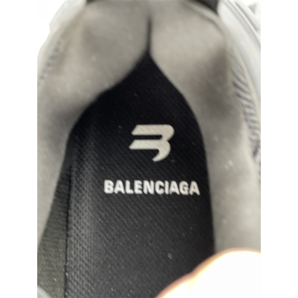 Balenciaga Men's Defender Sneaker In Black - DesignerGu