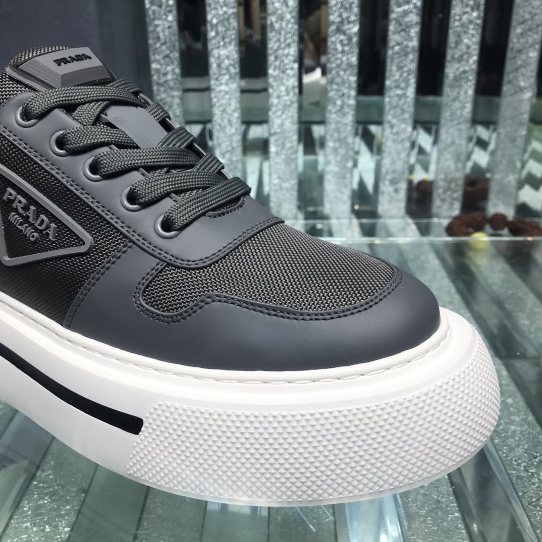 Prada Logo Sneakers In Black - DesignerGu