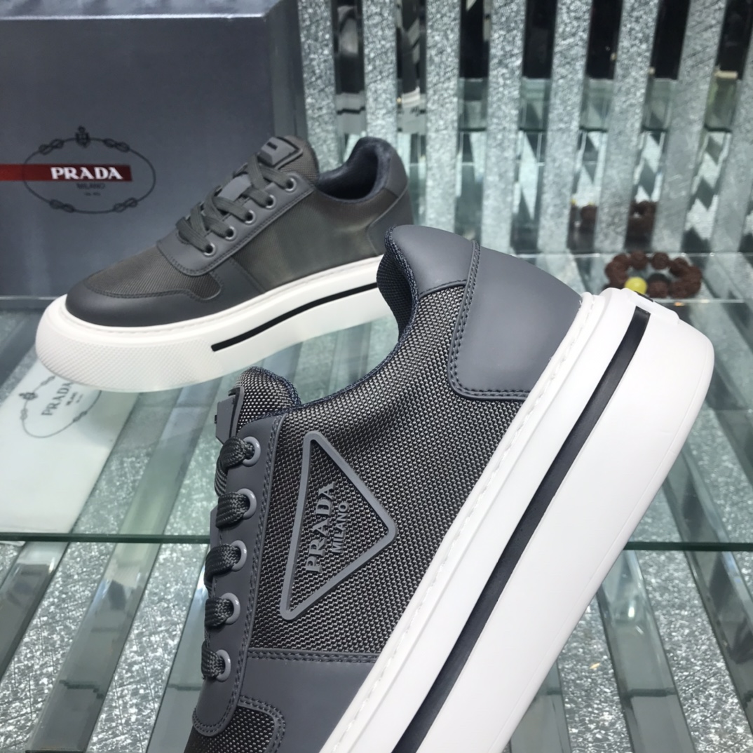 Prada Logo Sneakers In Black - DesignerGu