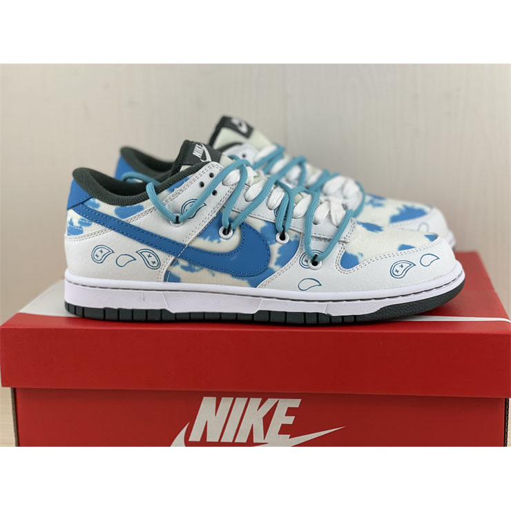 Nike Dunk SE Low Sneaker DH0957-100 - DesignerGu