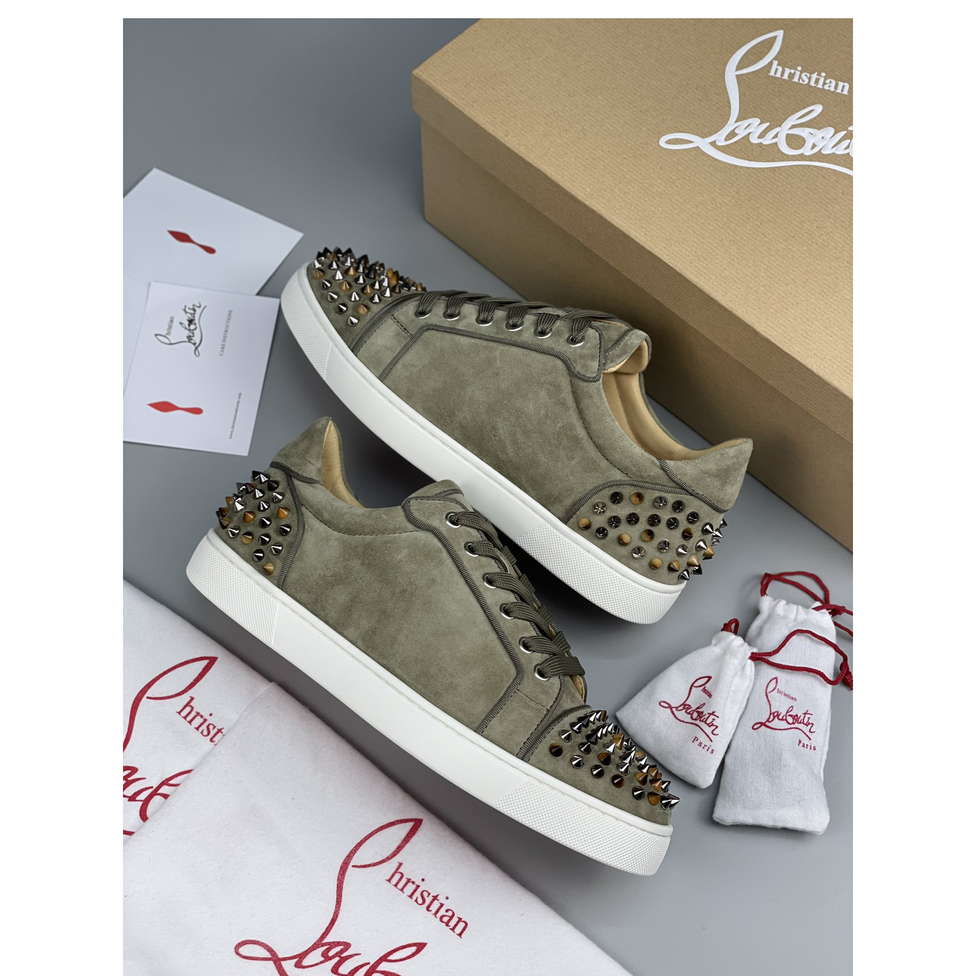 Christian Louboutin Sneaker - DesignerGu