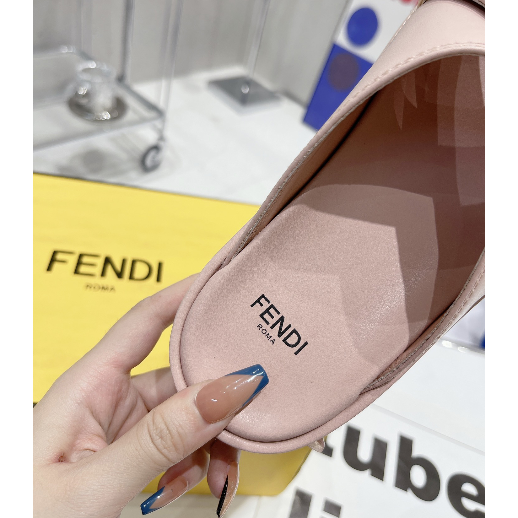 Fendi Graphy Pink Leather Slides - DesignerGu