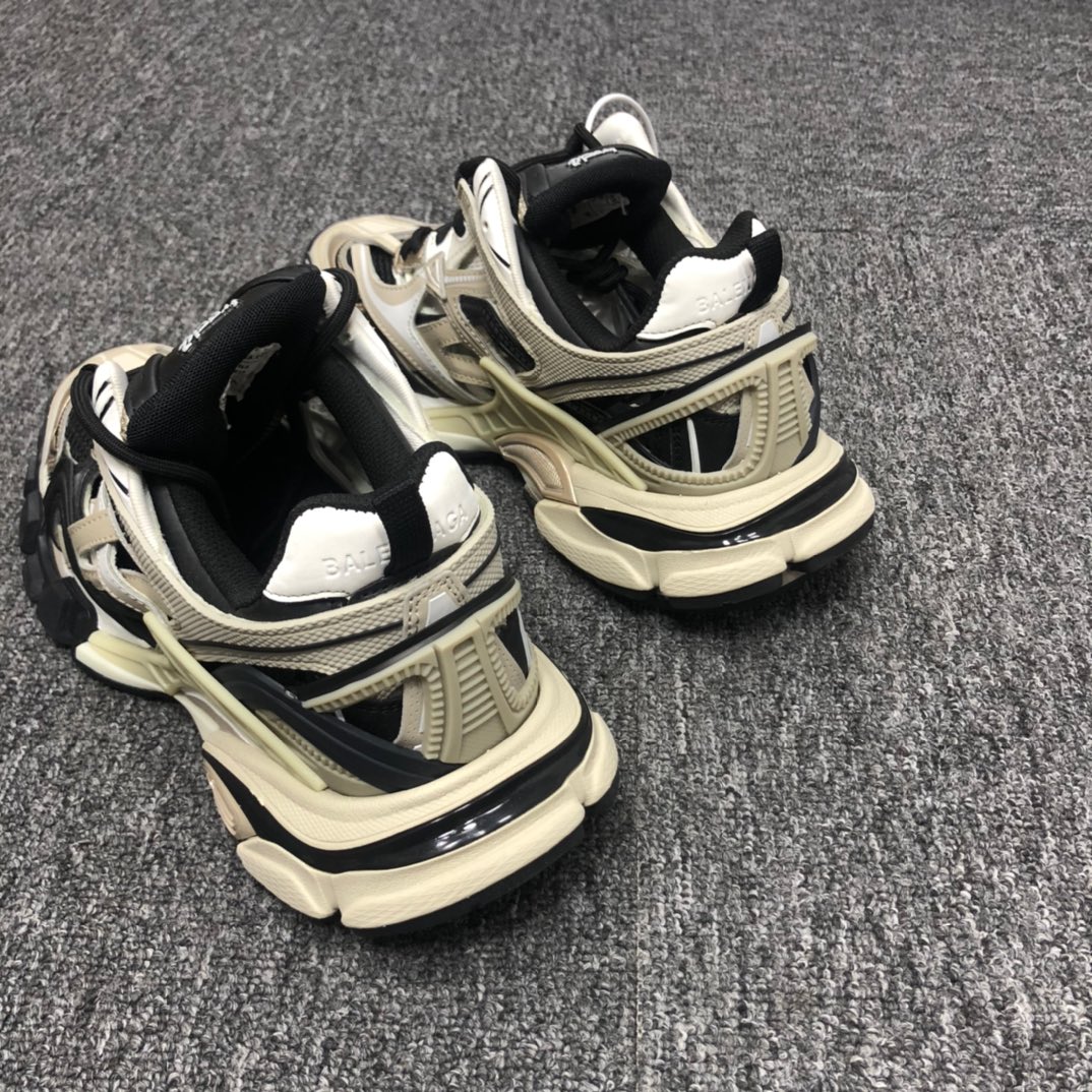 Balenciaga Track.2 Sneaker - DesignerGu