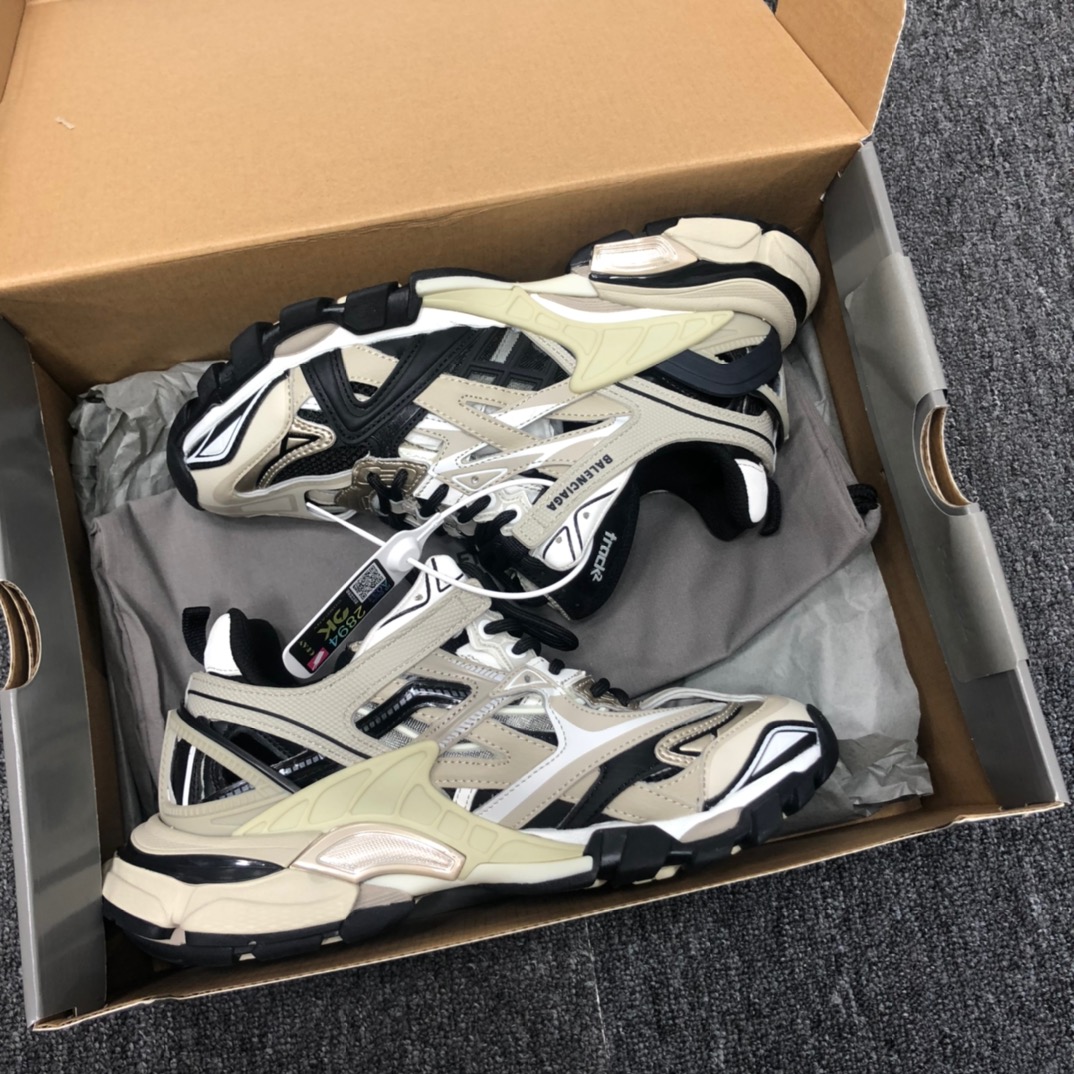 Balenciaga Track.2 Sneaker - DesignerGu