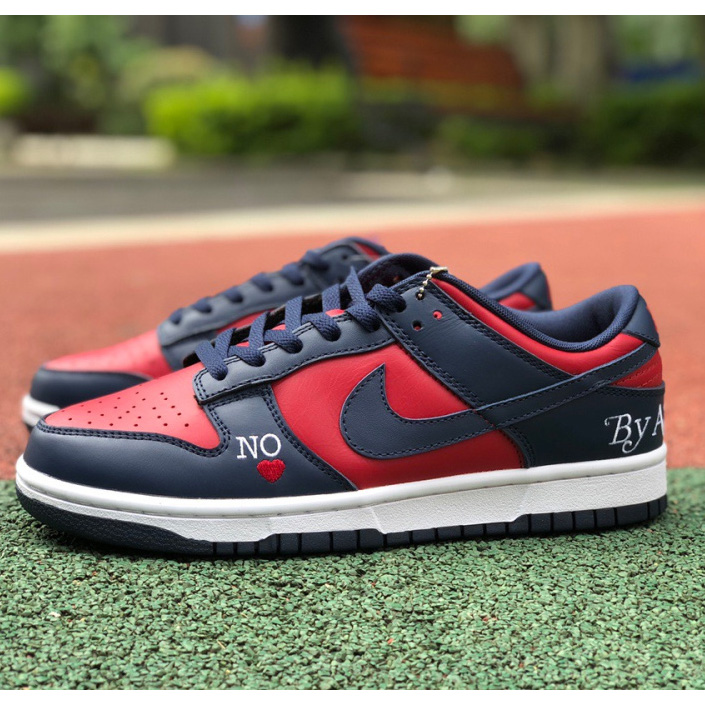 Nike x Supreme  Dunk Low Sneaker  do7412-984 - DesignerGu